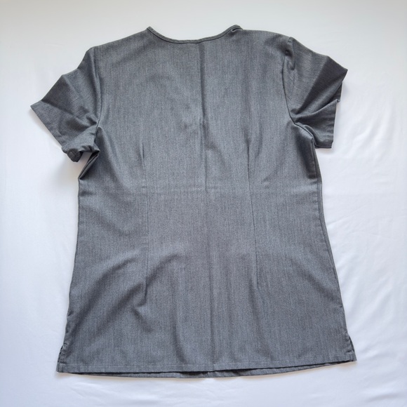 Pair of scrubs - Picture 2 of 6